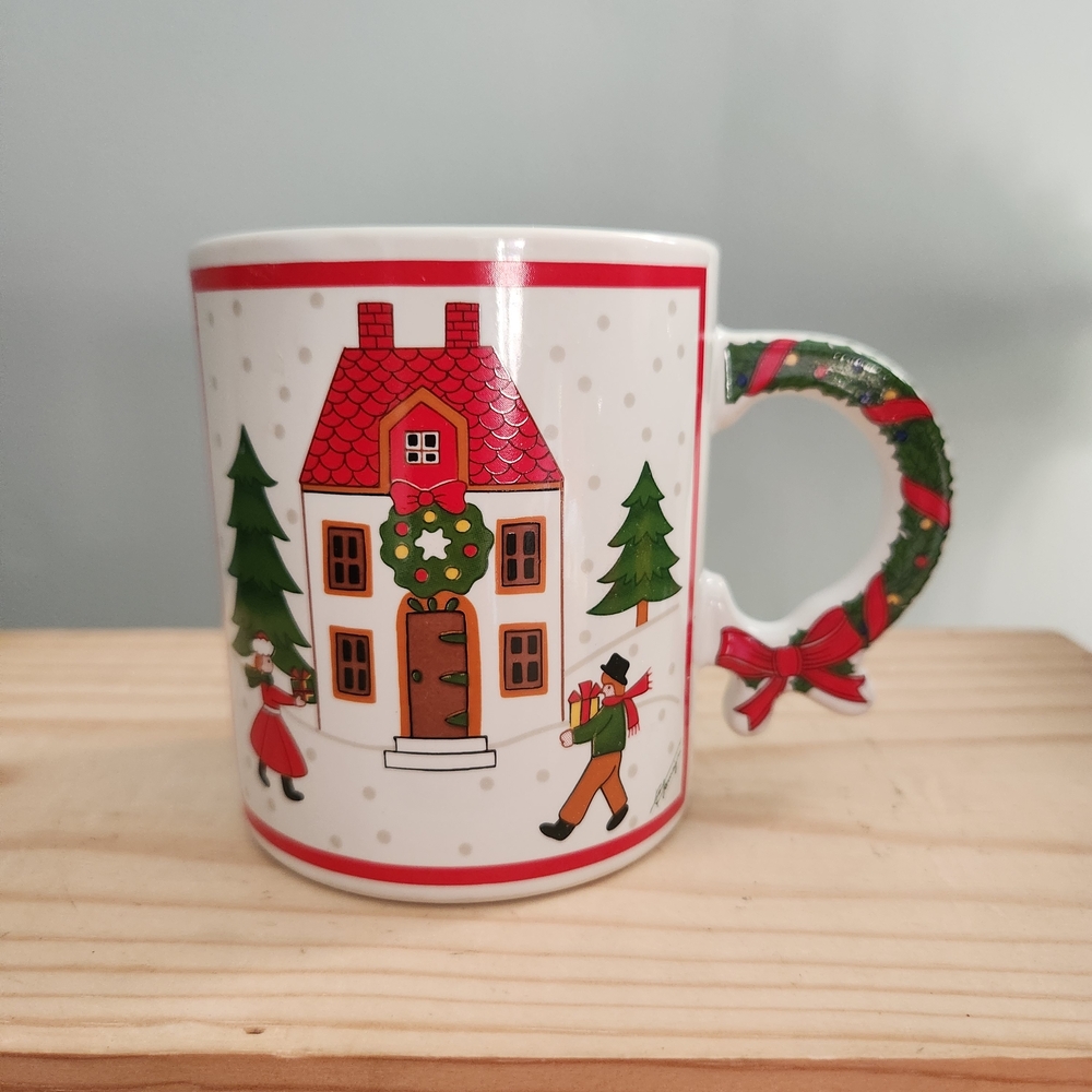 Vintage Christmas Holiday Ceramic Mug With Wreath Handle 80s